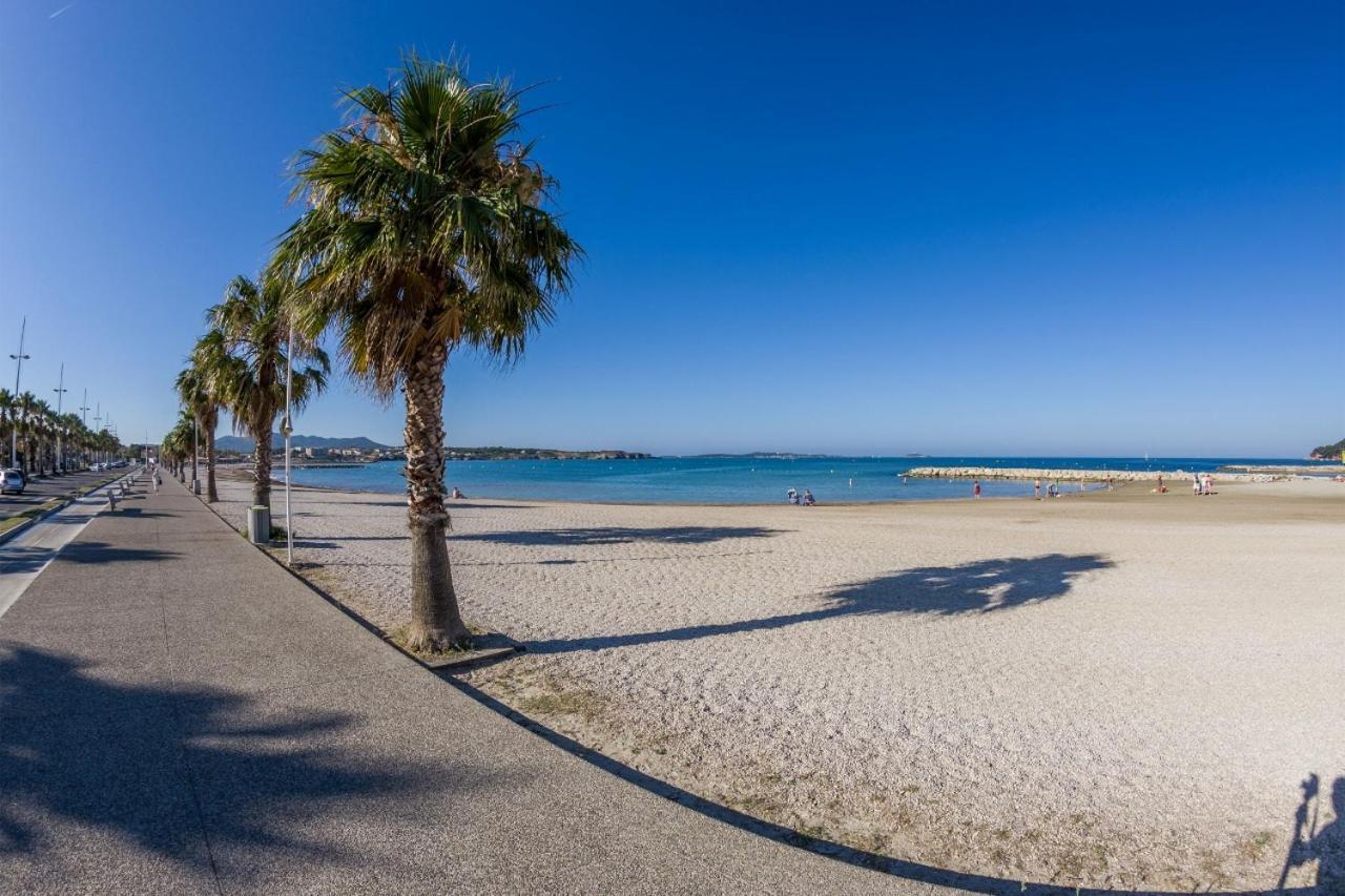100 M De La Plage En Rdc Sanary-sur-Mer Exteriör bild